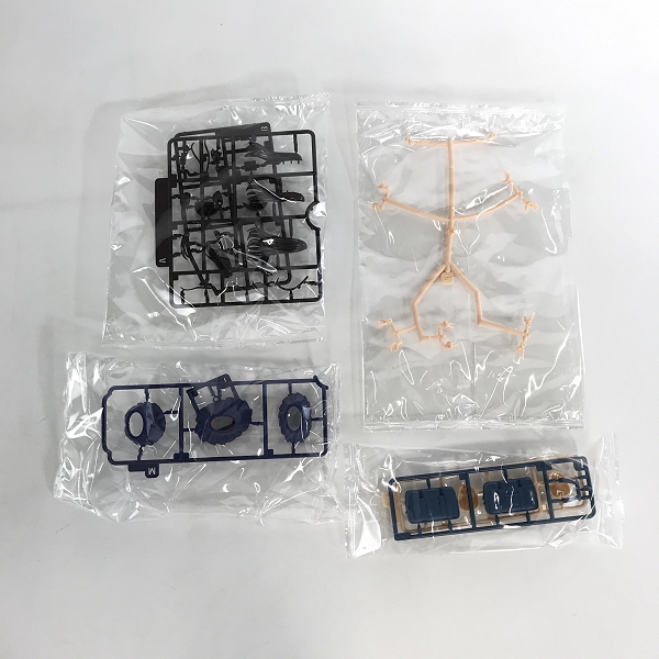 実際に弊社で買取させて頂いた【未組立】KOTOBUKIYA/コトブキヤ 創彩少女庭園 1/10 結城まどか 桃桜高校 冬服の画像 2枚目