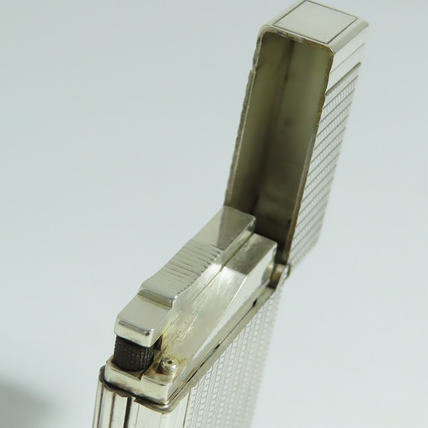 実際に弊社で買取させて頂いたS.T.DuPont/デュポン GATSBY/ギャッツビー シルバー ガスライターの画像 5枚目