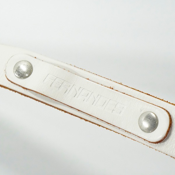 実際に弊社で買取させて頂いたFERNANDES/フェルナンデス レザーストラップ ギターストラップ ベースストラップ ホワイト系の画像 4枚目