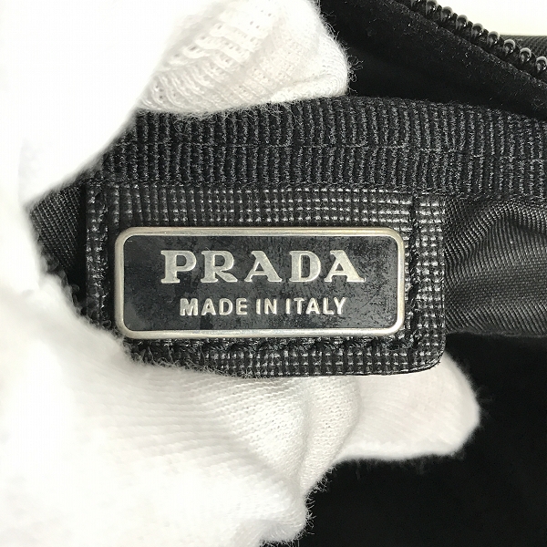 実際に弊社で買取させて頂いたPRADA/プラダ 三角プレート セカンドバッグの画像 5枚目