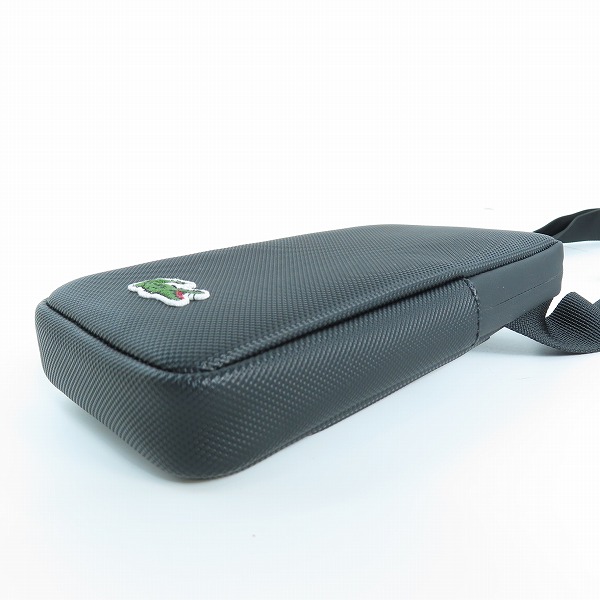 実際に弊社で買取させて頂いた【未使用】LACOSTE/ラコステ LCST スマートフォンホルダー/ショルダーバッグ NH4619LVの画像 3枚目