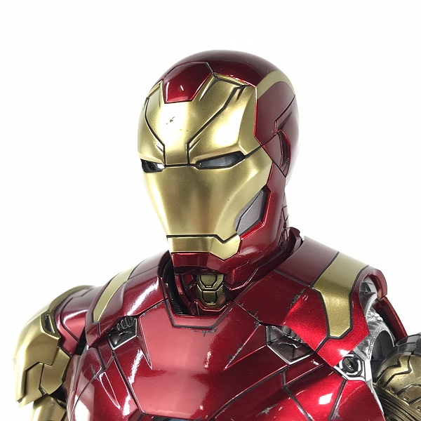 実際に弊社で買取させて頂いたホットトイズ マーベルスタジオ10周年 1/6スケールフィギュア アイアンマン マーク46(コンセプト・アート版)【動作未確認】の画像 5枚目