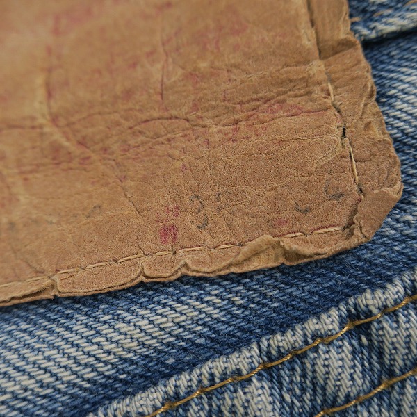 実際に弊社で買取させて頂いたLEVI'S/リーバイス ヴィンテージ 501 66前期 ボタン裏刻印6 スモールe  ボタンフライ デニムパンツ /36の画像 4枚目
