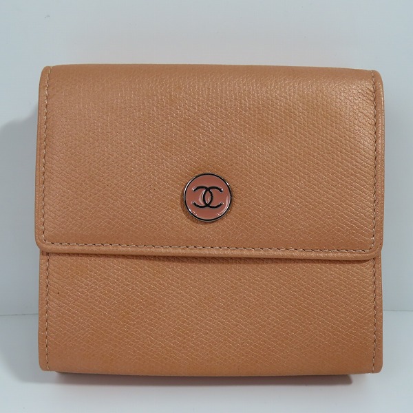 実際に弊社で買取させて頂いたCHANEL/シャネル ココボタン Ｗホック レザー 二つ折り財布 コンパクトウォレット