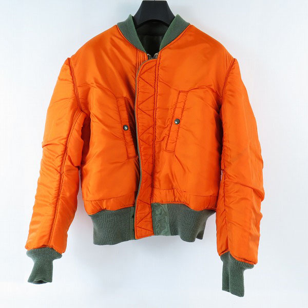 実際に弊社で買取させて頂いたThe REAL MCCOY'S/リアルマッコイズ MA-1 リバーシブル フライトジャケット MIL-J-8279D/Lの画像 2枚目