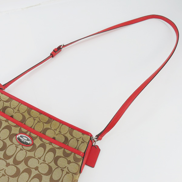 実際に弊社で買取させて頂いたCOACH/コーチ シグネチャー ショルダーバッグの画像 3枚目