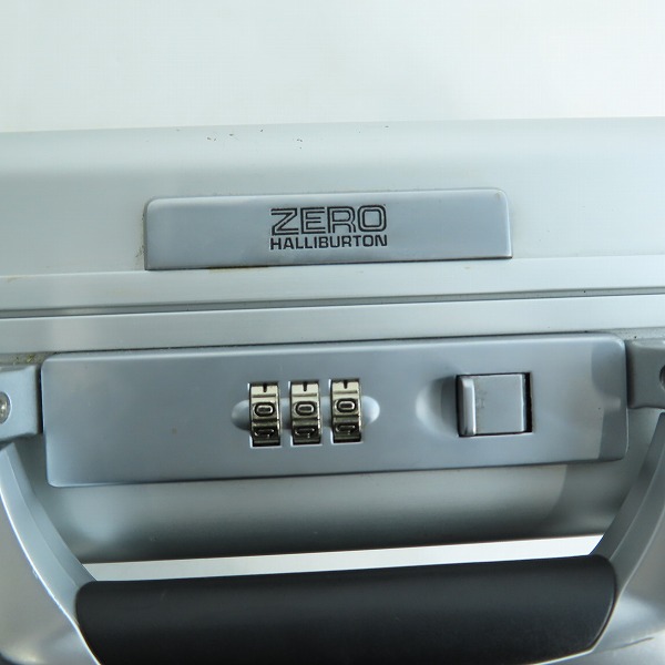 実際に弊社で買取させて頂いたZERO HALLIBURTON/ゼロハリバートン アタッシュケース　の画像 3枚目