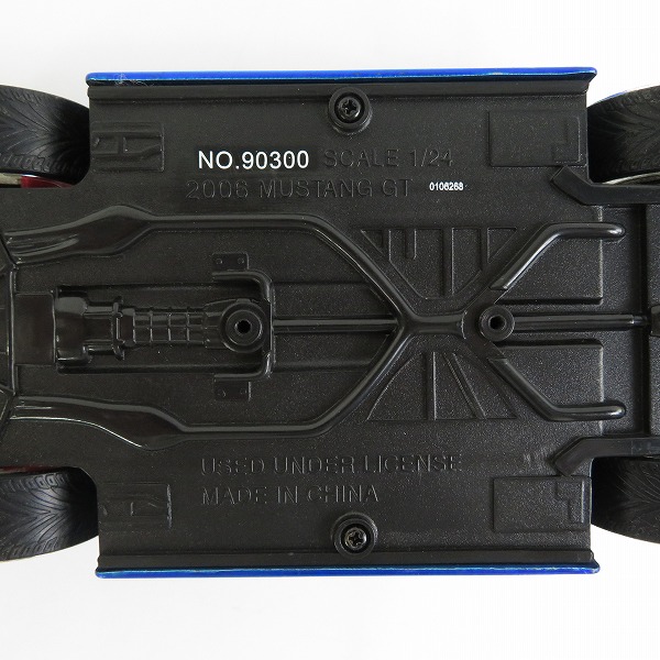 実際に弊社で買取させて頂いた【難有り】Jada Toys/ジャダトイズ 1/24 FORD MUSTANG GT/フォード マスタング 2006 ミニカー の画像 6枚目