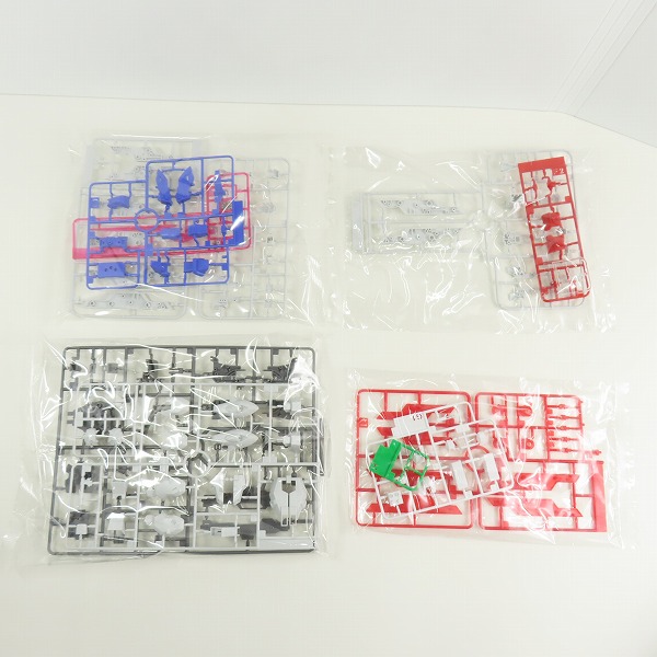 実際に弊社で買取させて頂いた【未組立】BANDAI/バンダイ 1/144 HG 機動戦士MOONガンダム ムーンガンダム/MOON GUNDAM AMS-123X-Xの画像 1枚目