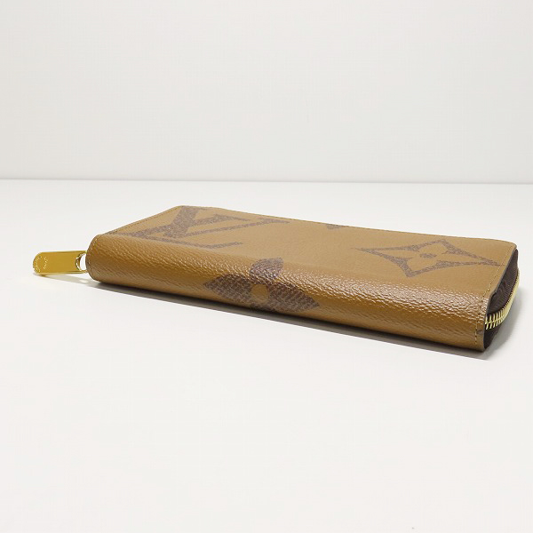 実際に弊社で買取させて頂いたLOUIS VUITTON/ルイヴィトン モノグラム ジャイアントリバース ジッピー ウォレット M69353 の画像 2枚目