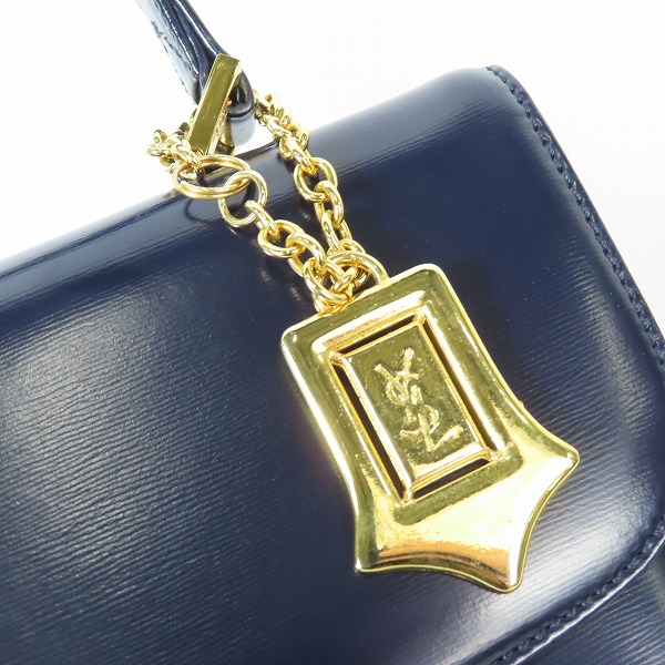 実際に弊社で買取させて頂いたYves Saint Laurent/イブサンローラン YSL ロゴチャーム付 レザー ハンドバッグの画像 2枚目