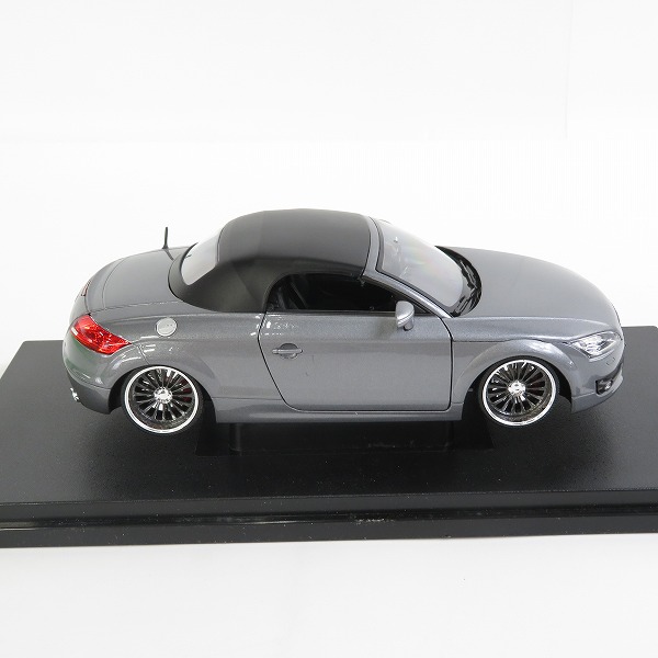 実際に弊社で買取させて頂いたWELLY/ウィリー 1/18 Audi TT Roadster/アウディ TT ロードスター ソフトトップ グレー/ミニカーの画像 3枚目
