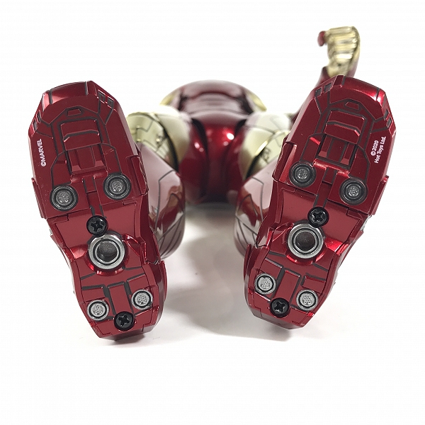 実際に弊社で買取させて頂いたホットトイズ マーベルスタジオ10周年 1/6スケールフィギュア アイアンマン マーク46(コンセプト・アート版)【動作未確認】の画像 6枚目