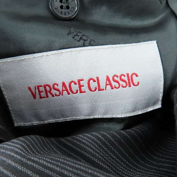 実際に弊社で買取させて頂いたVERSACE CLASSIC/ヴェルサーチクラシック ストライプ ウール テーラードジャケット 48の画像 2枚目