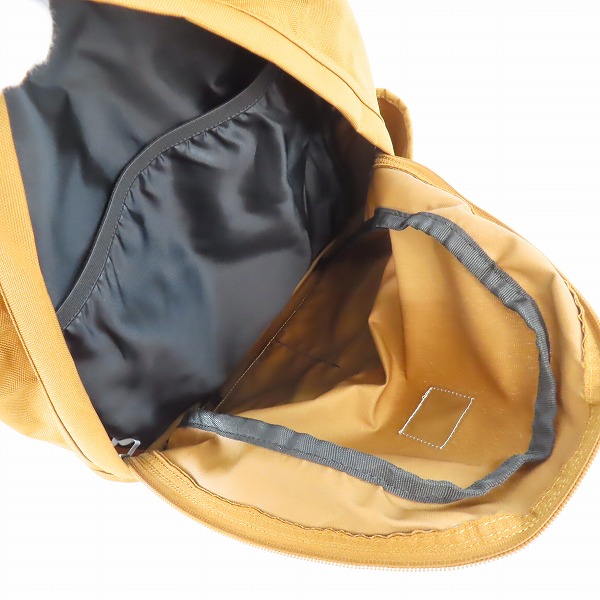 実際に弊社で買取させて頂いたCarhartt/カーハート Essential 21L Laptop Backpack リュック バックパックの画像 4枚目