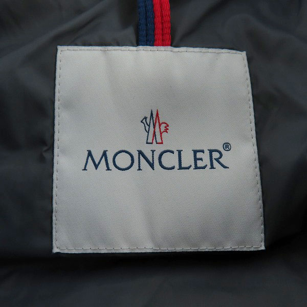 実際に弊社で買取させて頂いた【JPタグ】MONCLER/モンクレール MONTGENEVRE/モンジュネーブル ダウンジャケット C20914033805 54272/3の画像 2枚目
