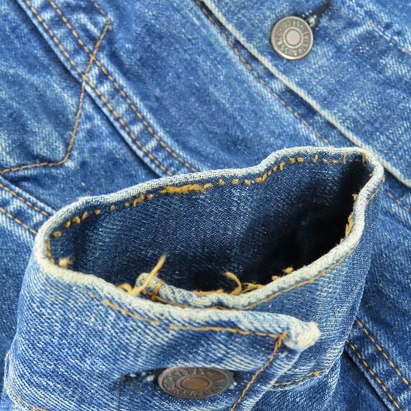 実際に弊社で買取させて頂いたLEVIS/リーバイス 70505 ヴィンテージ ボタン裏刻印521 デニムジャケット ビッグEの画像 5枚目