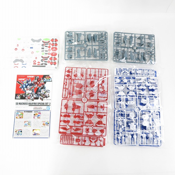 実際に弊社で買取させて頂いた【未組立】BANDAI/バンダイ SDマクロス バルキリースペシャルセット1,2 2点セット/プラモデルの画像 2枚目