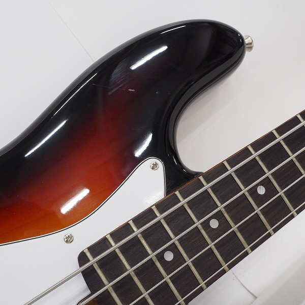 実際に弊社で買取させて頂いた ★Bacchus/バッカス UNIVERSE SERIES ジャズベースType 4弦エレキベース ソフトケース付 の画像 4枚目