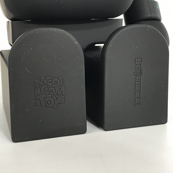 実際に弊社で買取させて頂いたMEDICOM TOY/メディコムトイ BE@RBRICK×atmos×STAPLE #3/ベアブリック×アトモス×ステイプル 100％ & 400％の画像 6枚目