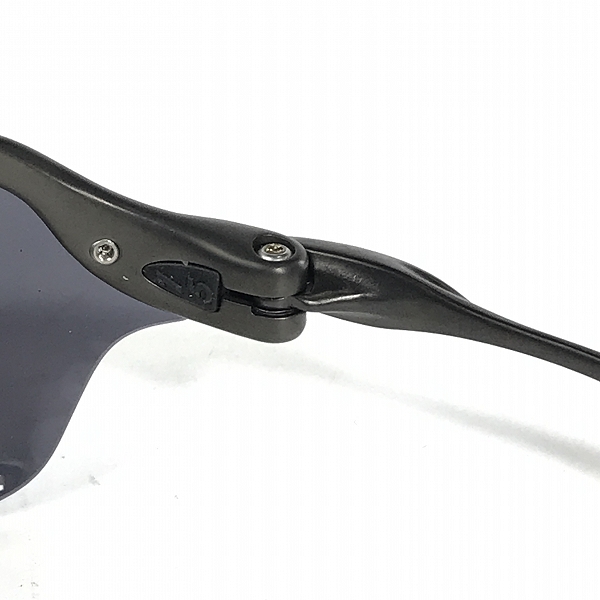 実際に弊社で買取させて頂いたOAKLEY/オークリー ROMEO2/ロメオ2 カーボン サングラス/アイウェアの画像 4枚目