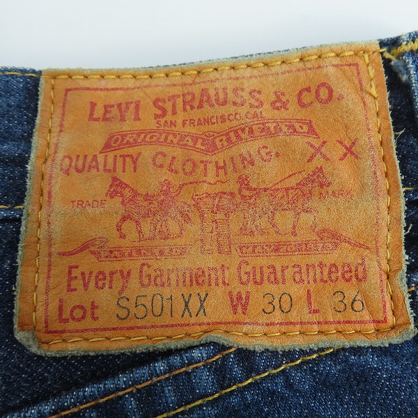 実際に弊社で買取させて頂いたLEVIS/リーバイス S501XX 44年復刻 大戦モデル バレンシア工場 米国製 555刻印 デニムパンツ 44501-0022/W30の画像 3枚目