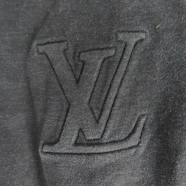 実際に弊社で買取させて頂いたLOUIS VUITTON/ルイヴィトン  LVエンボスロゴ Wジップアップ パーカー RM091M MNJR41JCK/Sの画像 5枚目