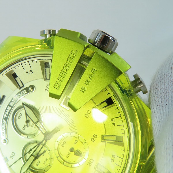 実際に弊社で買取させて頂いたDIESEL/ディーゼル メガチーフ クロノグラフ DZ-4532 腕時計/ウォッチ【動作未確認】の画像 4枚目