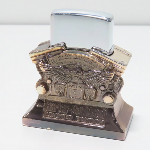 実際に弊社で買取させて頂いたZIPPO/ジッポー HARLEY DAVIDSON/ハーレーダビッドソン デスクトップホルダー/台座付 96年製
