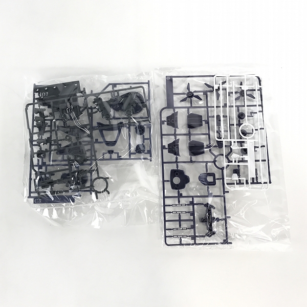 実際に弊社で買取させて頂いた【未組立】BANDAI/バンダイ 機動戦士ガンダムUC/ユニコーン 1/144 AMX-009 ドライセン ユニコーン Ver. HGの画像 2枚目