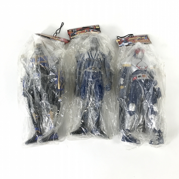 実際に弊社で買取させて頂いた【おまとめ】BANPRESTO/バンプレスト 仮面ライダー 龍騎/ナイト/ブレイド 等 ビッグサイズソフビフィギュアの画像 3枚目