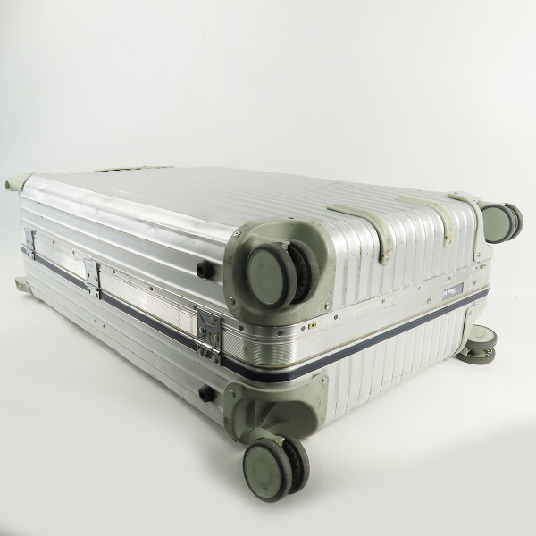 実際に弊社で買取させて頂いたRIMOWA/リモワ シルバー インテグラル 4輪 キャリーバッグ 973.77.00.5の画像 2枚目