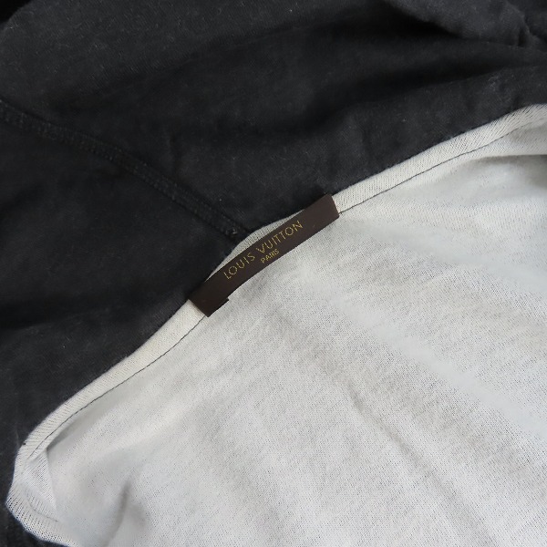 実際に弊社で買取させて頂いたLOUIS VUITTON/ルイヴィトン  LVエンボスロゴ Wジップアップ パーカー RM091M MNJR41JCK/Sの画像 6枚目