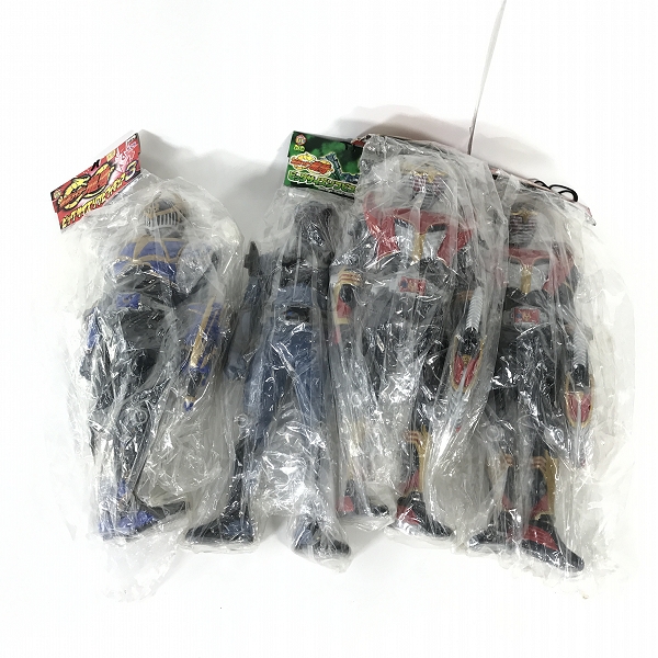 実際に弊社で買取させて頂いた【おまとめ】BANPRESTO/バンプレスト 仮面ライダー 龍騎/ナイト/ブレイド 等 ビッグサイズソフビフィギュアの画像 1枚目
