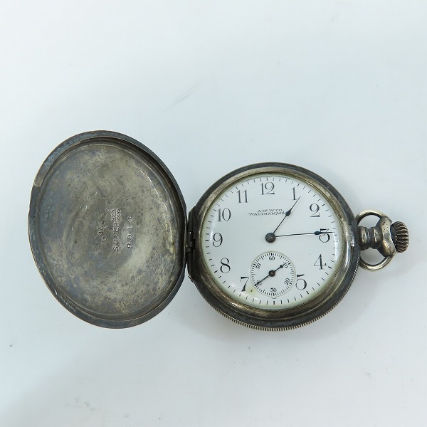 実際に弊社で買取させて頂いた【ジャンク】A.W.W.Co WALTHAM MASS/ウォルサム ヴィンテージ懐中時計/SILVER925/唐草彫刻の画像 3枚目