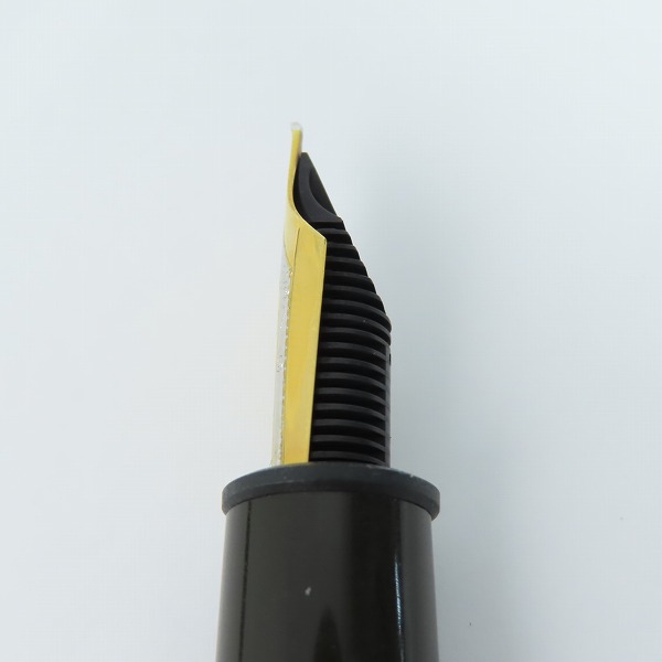 実際に弊社で買取させて頂いた(1)MONTBLANC/モンブラン 作家シリーズ ヘミングウェイ マイスターシュテュック 万年筆ペン先18K-750の画像 2枚目