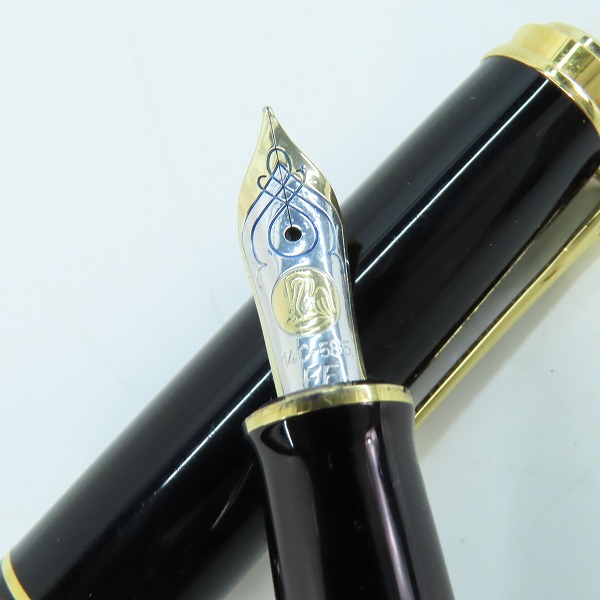 実際に弊社で買取させて頂いたPELIKAN/ペリカン スーべレーン グリーンストライプ キャップ式万年筆 ペン先14C-585 EF