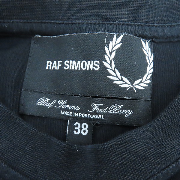 実際に弊社で買取させて頂いたRAF SIMONS×FRED PERRY/ラフシモンズ×フレッドペリー 胸ロゴ 半袖Tシャツ/38の画像 2枚目
