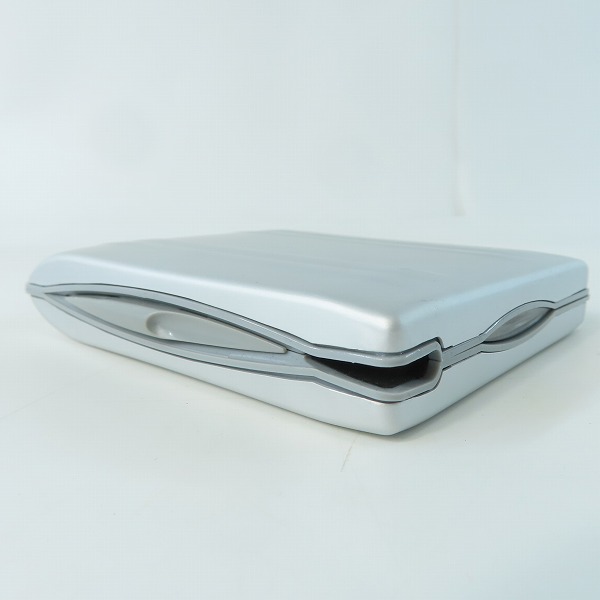 実際に弊社で買取させて頂いたZERO HALLIBURTON/ゼロハリバートン カードケース 名刺入れの画像 2枚目