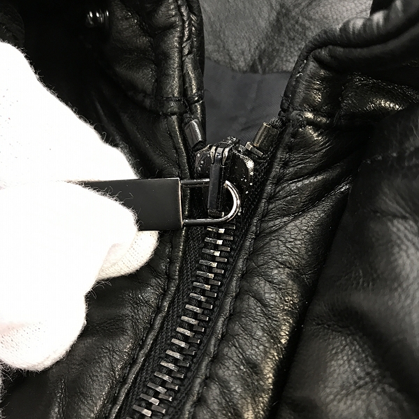 実際に弊社で買取させて頂いたGUCCI/グッチ VERA PELLE レザー中綿入りレザーブルゾン 46の画像 5枚目