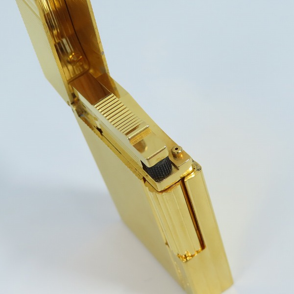 実際に弊社で買取させて頂いたS.T.Dupont/デュポン GATSBY/ギャッツビー ガスライター インターセクト ゴールド 18238の画像 4枚目