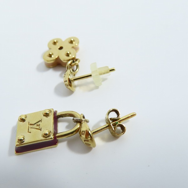 実際に弊社で買取させて頂いたLOUIS VUITTON/ルイ ヴィトン ブークル ドレイユ スウィート チャーム モノグラム ピアス GP ゴールドメッキ M66245の画像 4枚目