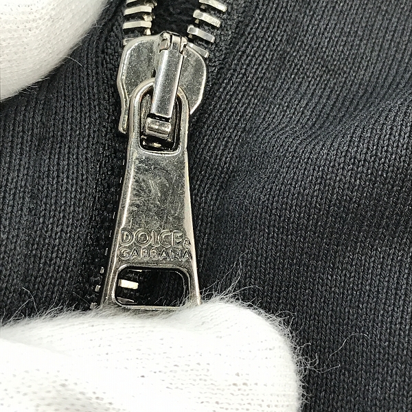 実際に弊社で買取させて頂いたDOLCE&GABBANA/ドルチェ&ガッバーナ プレートロゴ付ジップパーカー G9BM6T G7YF1/44の画像 7枚目