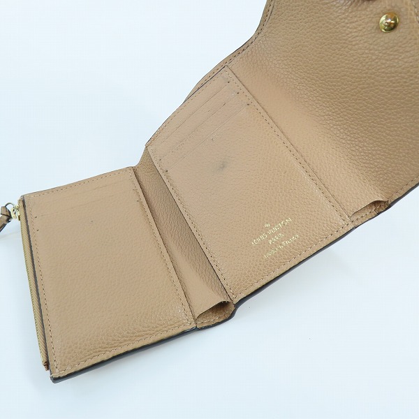 実際に弊社で買取させて頂いたLouis Vuitton/ルイヴィトン モノグラム アンプラント ポルトフォイユ ヴィクトリーヌ ヴィゾン 三つ折り財布 M63529の画像 3枚目