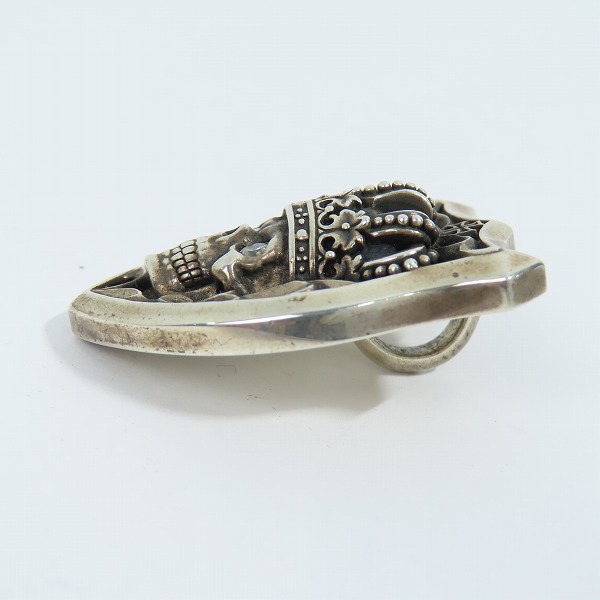 実際に弊社で買取させて頂いたJustin Davis/ジャスティンデイビス テンプテーションスカル 盾 ペンダントトップの画像 3枚目