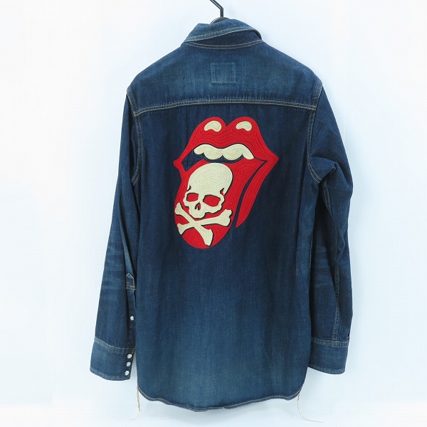 実際に弊社で買取させて頂いたmastermind JAPAN×Theater8/マスターマインド×シアターエイト ローリングストーンズ 刺繍デニムシャツ 8MR-SHO1-D/Mの画像 1枚目
