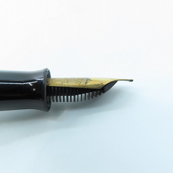 実際に弊社で買取させて頂いたPELICAN/ペリカン リミテッドエディション 1931 5000本限定 ペン先 18K-750 万年筆の画像 2枚目