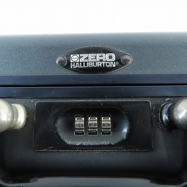 実際に弊社で買取させて頂いたZERO HALLIBURTON/ゼロハリバートン ブラック ダイヤル式 アタッシュケースの画像 3枚目
