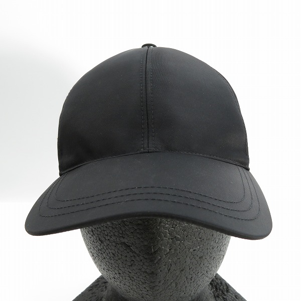 実際に弊社で買取させて頂いたPRADA/プラダ Re Nylon リナイロン ベースボールキャップ トライアングル ロゴ 2HC274/Lの画像 1枚目
