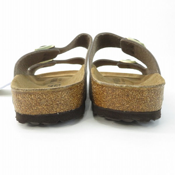 実際に弊社で買取させて頂いた【未使用】BIRKENSTOCK/ビルケンシュトック Arizona/アリゾナ サンダル エナメル 27の画像 1枚目